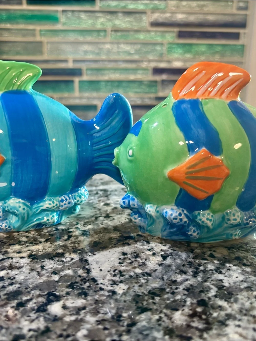 Vintage hand painted ceramic tropical fish salt & pepper shaker set